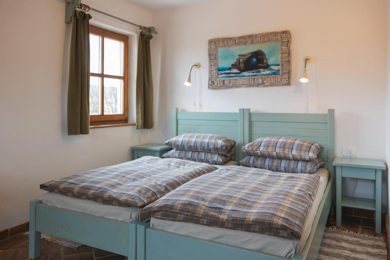 Guesthouse Novak Dvor Bagian luar foto