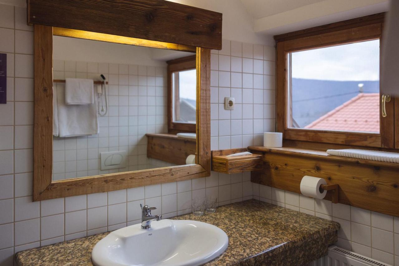 Guesthouse Novak Dvor Bagian luar foto