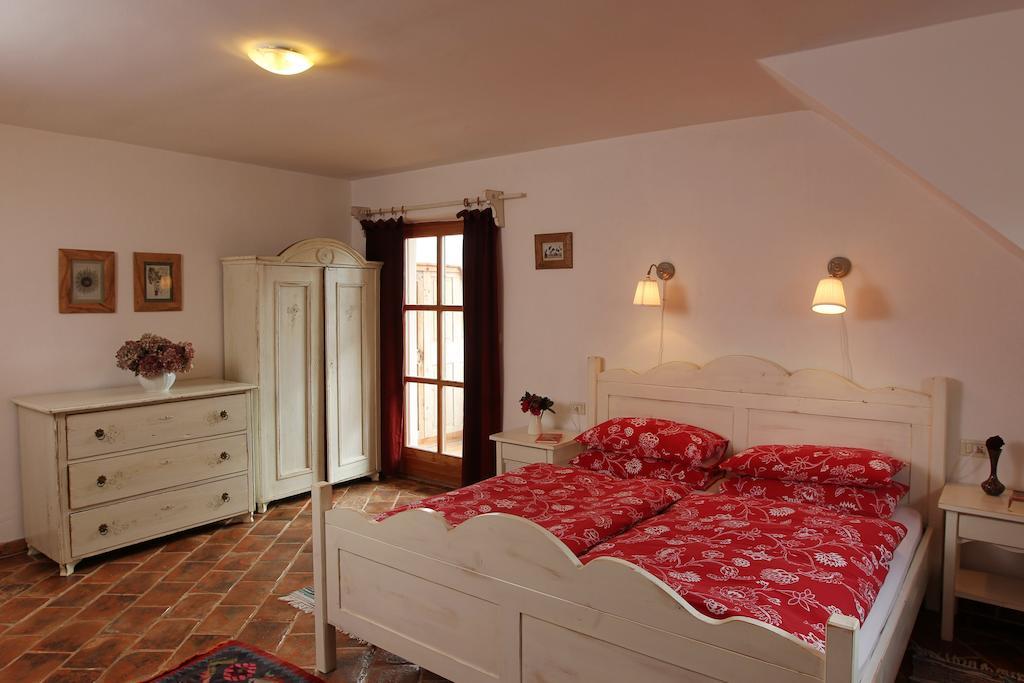 Guesthouse Novak Dvor Ruang foto